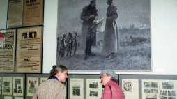 Rocznicowa wystawa W Muzeum Niepodległości pt. "Wygrać Polskę - Pierwsze lata Drugiej Rzeczypospolitej 1918-1921", 12 listopada1995 r.  PAP-Andrzej Rybczyński 