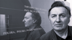 Artysta Włodzimierz Jan Zakrzewski przy lustrze z niemieckimi hasłami przetłumaczonymi na język polski w Warszawie w Zamku Ujazdowskim. Warszawa, 16 stycznia 2004 r. PAP/Andrzej Rybczyński