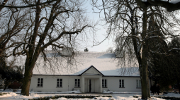 Dworek w Żelazowej Woli, miejsce urodzenia Fryderyka Chopina, fot. PAP/Tomasz Gzell
