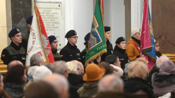 Msza święta w Katedrze Polowej Wojska Polskiego w Warszawie w 85. rocznicę pierwszej masowej deportacji obywateli polskich w głąb ZSRR. PAP/Piotr Nowak