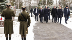 Prezydent Andrzej Duda na Powązkach Wojskowych w trakcie uroczystości z okazji Narodowego Dnia Pamięci Żołnierzy Armii Krajowej, fot. PAP/Tomasz Gzell