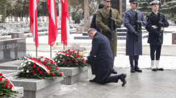Prezydent Andrzej Duda na Powązkach Wojskowych w trakcie uroczystości z okazji Narodowego Dnia Pamięci Żołnierzy Armii Krajowej, fot. PAP/Tomasz Gzell