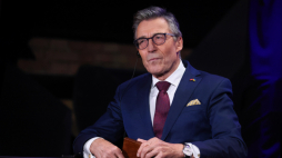 Były premier Danii i były sekretarz generalny NATO Anders Fogh Rasmussen nagrodzony Medalem Kuriera z Warszawy - ustanowionym dla upamiętnienia Jana Nowaka Jeziorańskiego, fot. PAP/Leszek Szymański