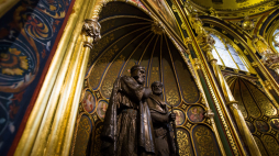 Poznań, Złota kaplica z grobowcami Mieszka I i Bolesława Chrobrego, fot. PAP/Jakub Kaczmarczyk