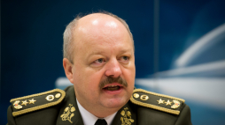 Generał dywizji Pavel Macko podczas ceremonii zmiany dowódcy Centrum Szkolenia Sił Połączonych NATO w Bydgoszczy w grudniu 2013 r. Fot. PAP/Tytus Żmijewski