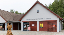 Muzeum Pierwszych Piastów na Lednicy, fot. PAP/Paweł Jaskółka