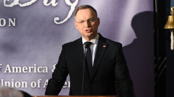 Chicago, USA, 03.03.2025. Prezydent RP Andrzej Duda przemawia podczas obchodów Dnia Kazimierza Pułaskiego w Muzeum Polskim w Chicago. Fot. PAP/Radek Pietruszka