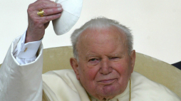 Jan Paweł II/PAP/EPA/Filippo Monteforte
