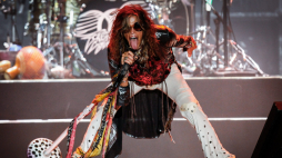 Steven Tyler, wokalista Aerosmith, 28 września 2013 r. Fot. EPA/BORIS VERGARA