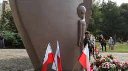 Pomnik Martyrologii Dzieci w Łodzi. PAP/Marian Zubrzycki