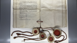Pod traktatem znajdują się pieczęci i podpisy m.in. króla Zygmunta Starego i Albrechta Hohenzollerna. Fot. Facebook/Muzeum Warmii i Mazur