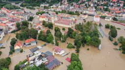 Centrum Kłodzka 15 września 2024 r. po wylaniu Nysy Kłodzkiej. Fot. PAP/Maciej Kulczyński