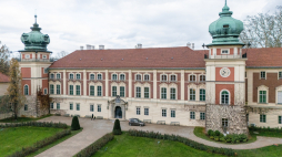 Muzeum-Zamek w Łańcucie - jedna z najpiękniejszych rezydencji magnackich w Polsce. Fot. PAP/Darek Delmanowicz 