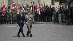 Prezydent Andrzej Duda i gen. Wiesław Kukuła, szef Sztabu Generalnego Wojska Polskiego podczas uroczystości z okazji rocznicy konstytucji 3 Maja, fot. PAP/Marcin Obara 