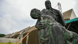 Pieta Michniowska na terenie Muzeum Martyrologii Wsi Polskich w Michniowie. Fot. PAP/Piotr Polak