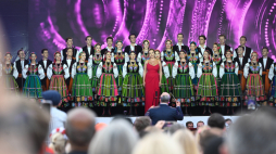 Przewodnictwo Polski w Radzie UE. Koncert Państwowego Zespołu Ludowego Pieśni i Tańca „Mazowsze” podczas Dnia polskiego w Brukseli. PAP/Daniel Gnap