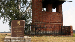 Obelisk upamiętniający pierwszego poległego żołnierza Armii Polskiej w walce z niemieckim najeźdźcą postawiony w 2009 r. w Jeziorkach koło Piły (Wielkopolskie). PAP/Bogdan Borowiak