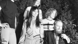 Sopot 1969-08. Międzynarodowy Festiwal Piosenki w Sopocie. Nz: zespół "Breakout" (od lewej) saksofonista Włodzimierz Nahorny, perkusista Józef Hajdasz, wokalista, gitara Tadeusz Nalepa, wokalistka Mira Kubasińska i basista Piotr Nowak. Fot. PAP/Janusz Uklejewski