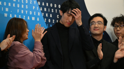 Eric Lu z USA po ogłoszeniu wyników XIX konkursu chopinowskiego 21 października 2025. Fot. PAP/Radek Pietruszka