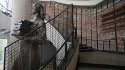 Zespół budowlany dawnych Zakładów Poligraficznych im. Rewolucji Październikowej, późniejszej Drukarni Naukowo-Technicznej PAP, 21 bm. przy ul. Mińskiej w Warszawie. Fot. PAP/Rafał Guz