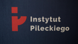 Logo Instytutu Pileckiego. Fot. PAP/Albert Zawada