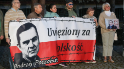 Akcja solidarnościowa z więzionym na Białorusi Andrzejem Poczobutem, 25 wrzesnia 2025 r. w Białymstoku. Organizatorami były Związek Polaków na Białorusi i Podlaski Oddział Stowarzyszenia Wspólnota Polska. Fot. PAP/Artur Reszko