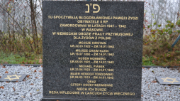W Wytomyślu upamiętniono zamordowanych Żydów - ofiary obozu pracy w Wąsowie. Fot. Wielkopolski Urząd Wojewódzki w Poznaniu