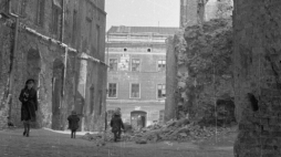 Lublin, 1946. Fragment Starego Miasta zniszczonego podczas II wojny światowej. Fot. PAP/Stanisław Dąbrowiecki