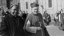 Biskup Karol Wojtyła podczas Soboru Watykańskiego II. Fot. PAP/Reprodukcja Jakub Grelowski