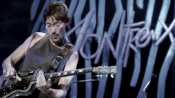 Chris Rea podczas Montreux Jazz Festival, 2002 r. Fot. PAP/EPA PHOTO KEYSTONE MARTIAL TREZZINI MT-hh