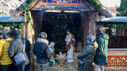 Żywa szopka w parafii pw. Niepokalanego Poczęcia Najświętszej Maryi Panny w Żydowcach w Szczecinie. Fot. PAP/Marcin Bielecki