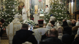 Nabożeństwo bożonarodzeniowe w Soborze św. Mikołaja Cudotwórcy w Białymstoku. Fot. PAP/Artur Reszko
