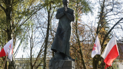 Pomnik Jerzego Popiełuszki w Białymstoku. Fot. PAP/Artur Reszko