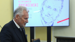 Aleksander Kwaśniewski w Sejmie podczas przekazania jego prywatnego archiwum do zasobu Archiwum Akt Nowych. Fot. PAP/Piotr Nowak