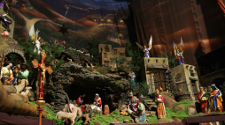 Szopka w bazylice franciszkanów w Katowicach-Panewnikach. Fot. PAP/Jarek Praszkiewicz