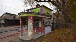 Historyczny budynek dawnej kasy biletowej EKD. Źródło: Mazowiecki Wojewódzki Konserwator Zabytków