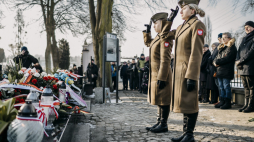 Uroczystości na cmentarzu w Brzeszczach przy mogile ofiar Marszu Śmierci. Fot. Fundacja Pobliskie Miejsca Pamięci Auschwitz-Birkenau 