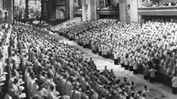 Watykan, 1962-10-11. Uroczysta inauguracja Soboru Watykańskiego II, zwołanego przez papieża Jana XXIII. Fot. PAP