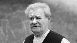 Realizacja filmu obyczajowego w reżyserii Filipa Bajona pt. „Poznań 56”, 199 r. Na zdjęciu: aktor Bronisław Pawlik jako Dziadek Piotrka. Fot. PAP/Afa Pixx/Krzysztof Wellman