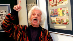 Wystawa polskich komiksów w warszawskiej Bibliotece Narodowej: "80 lat polskich historyjek obrazkowych". N/z.: Henryk Jerzy Chmielewski, czyli Papcio Chmiel twórca "Tytusa, Romka i Atomka", 1999 r. Fot. PAP - Tomasz Gzell. 