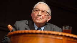 Tadeusz Różewicz był kilka razy zgłaszany do Nagrody Nobla. Fot. PAP/Grzegorz Michałowski 