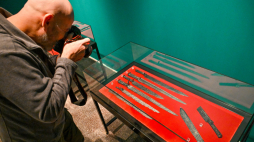 Prezentacja medialna nowej wystawy czasowej pt. „Oręż w państwie Gryfitów ze zbiorów Muzeum Narodowego w Szczecinie”. Fot. PAP/Marcin Bielecki 