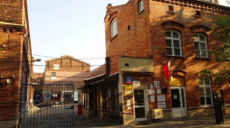 Budynki dawnej fabryki Towarzystwa Akcyjnego Odlewni Czcionek Samuela Orgelbranda i Synów. Fot. domena publiczna