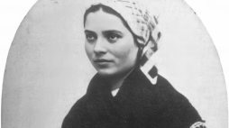 Bernadette Soubirous, fotografia z 1863 r. Fot. Billard-Perrin, Public domain, via Wikimedia Commons