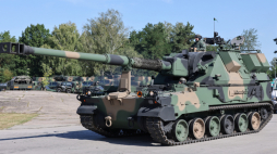 Polskie armatohaubice Krab, które zdobyły uznanie ukraińskich artylerzystów. PAP/Albert Zawada