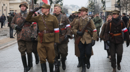 W Narodowym Dniu Pamięci Żołnierzy Armii Krajowej ulicami Warszawy przeszła Defilada Szacunku pod hasłem „Zakochani w Polsce". Fot. PAP/Leszek Szymański