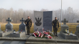  Uroczystość poświęcenia grobów trzech żołnierzy podziemia niepodległościowego na Centralnym Cmentarzu Komunalnym w Katowicach. Fot. domena publiczna