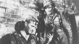 Kadr z filmu "Kanał" w reż. Andrzeja Wajdy. Fot. PAP-reprodukcja