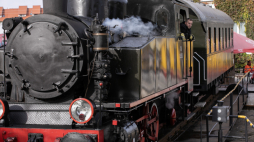 Lokomotywa w Muzeum Kolejnictwa na Śląsku w Jaworzynie Śląskiej.  PAP/Krzysztof Ćwik