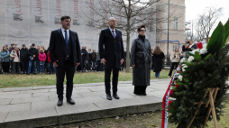 Dyrektor IPN Lublin Robert Derewenda podczas uroczystości w 84. rocznicę rozpoczęcia Akcji Reinhard. Fot. PAP/Karol Zienkiewicz